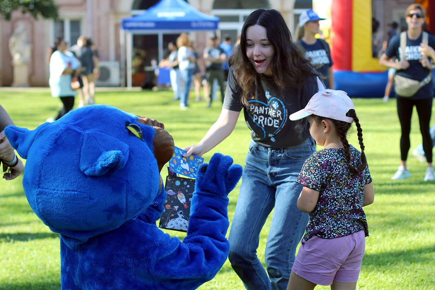 La Pietra's annual Special Guest Day event invites students with special needs to campus for a day full of fun! Each student is paired with a visiting buddy for the entire day. 